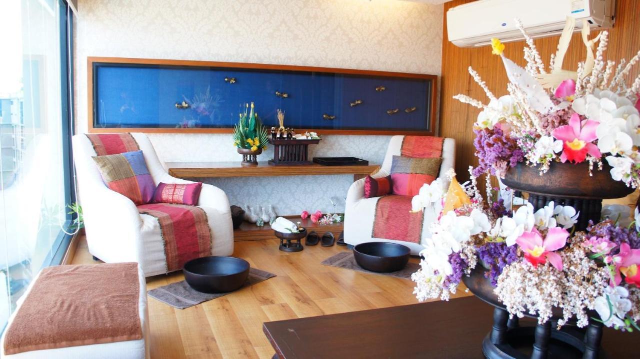 The Astra Chiang Mai Family Room Bagian luar foto