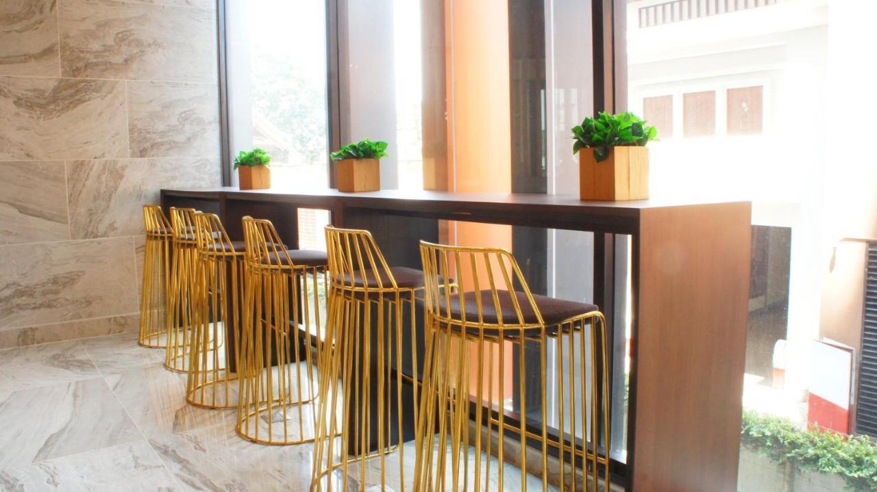 The Astra Chiang Mai Family Room Bagian luar foto